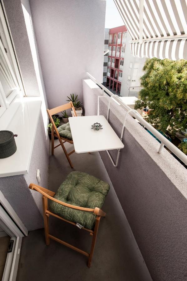 Apartment Little Violet - Balcony & Free Parking Zadar Exterior photo